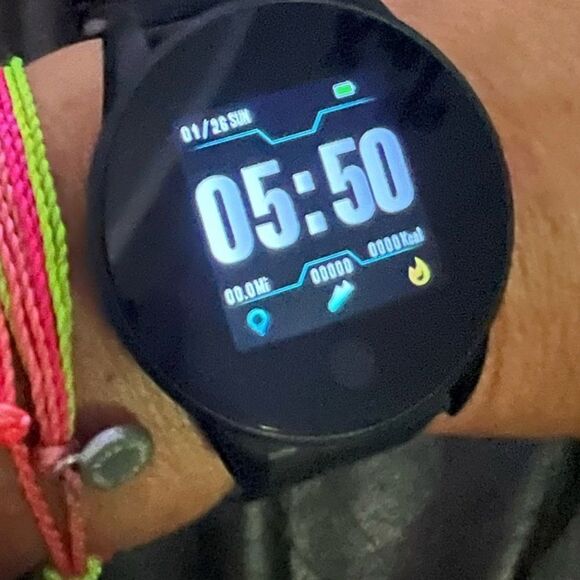 New in box smart watch with charger - Picture 2 of 7